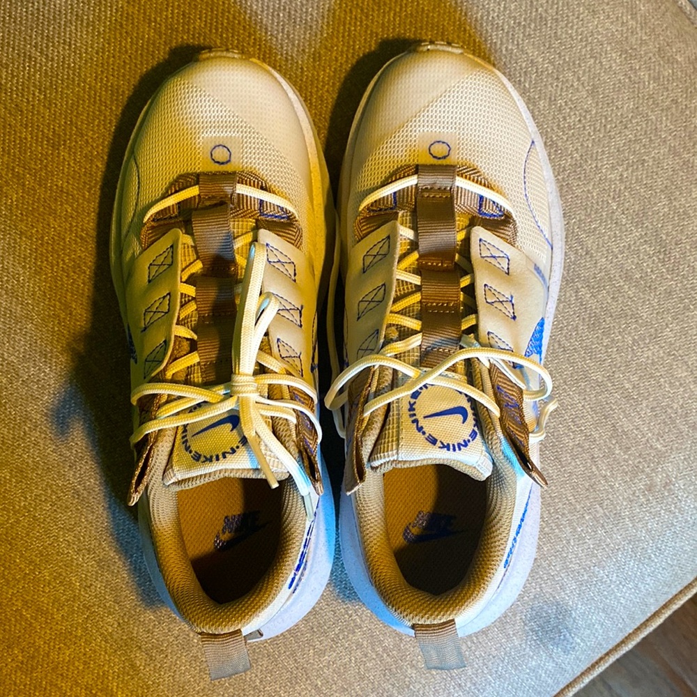 Size 4 1/2 Nike women’s shoes